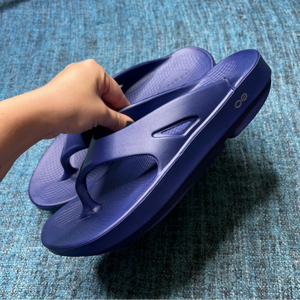 Oofos OOriginal Sandal Flip Flops in Navy Blue Men's Size 10 Recovery Shoes - Picture 4 of 9